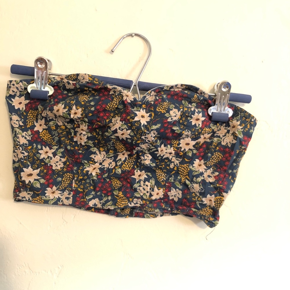 Floral cropped top